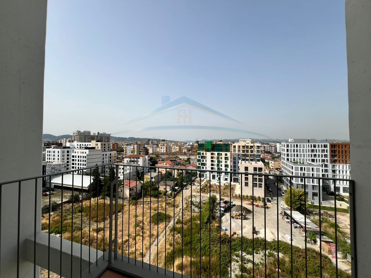 Shitet, Apartament 3+1+2+2 Poste parkimi, Park Avenue Residence, Bulevardi i Ri, Tiranë.