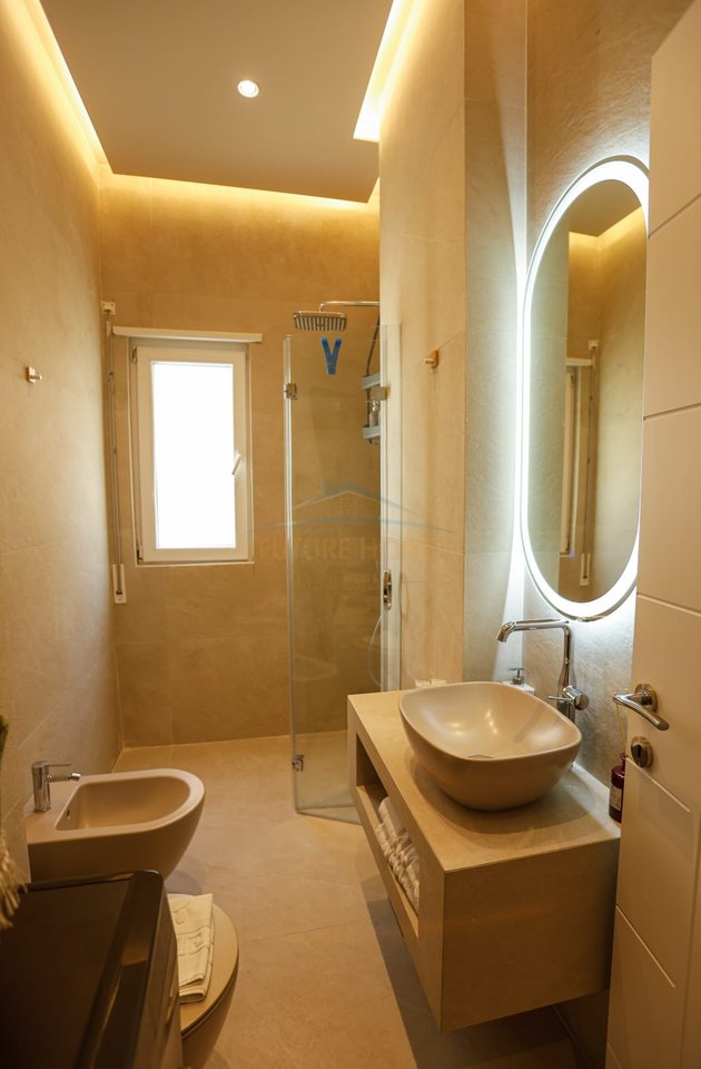 In vendita, appartamento 2+1, Lungomare, Vlorë.