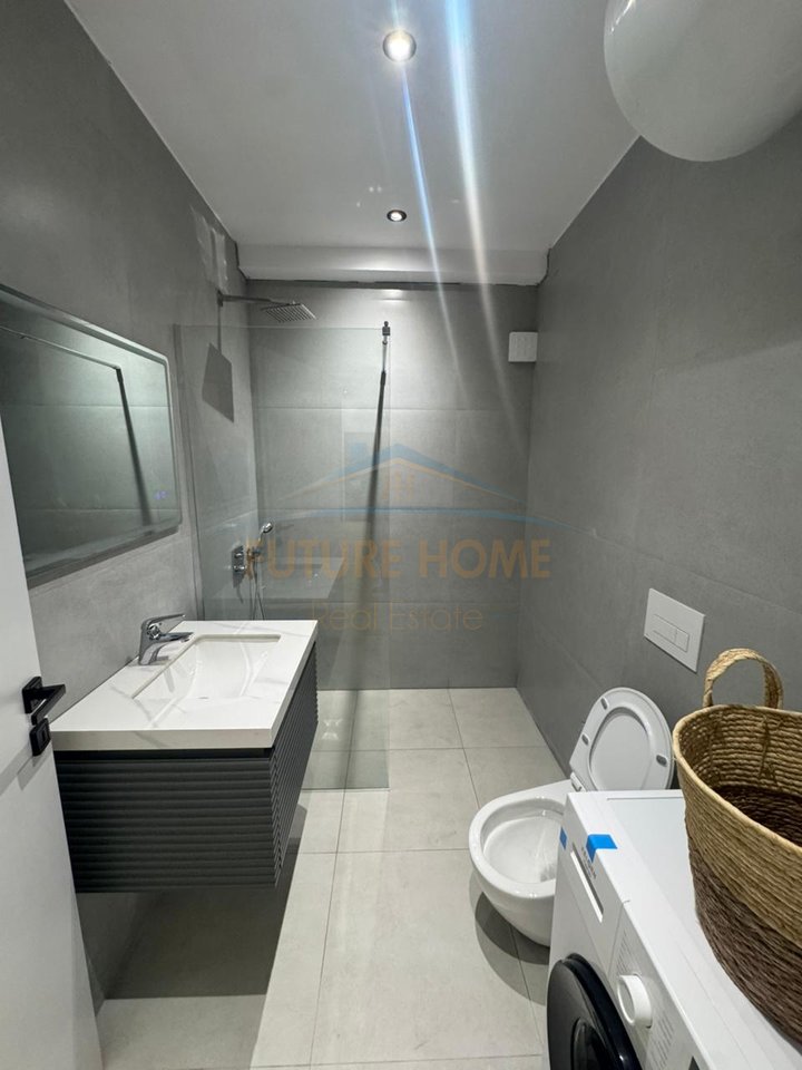 Shitet, Apartament 2+1, Misto Mame