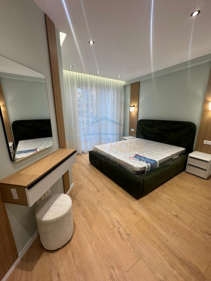 Shitet, Apartament 2+1, Misto Mame