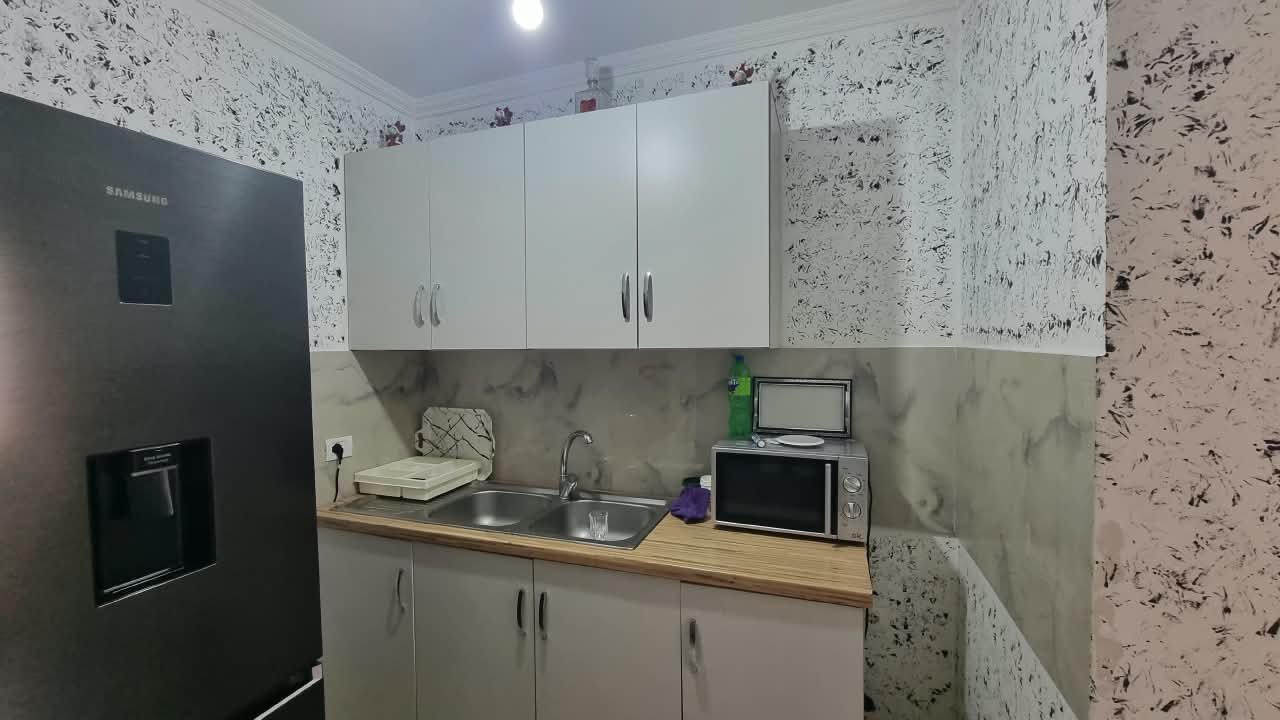 Affitto, Appartamento 1+1, Palazzo con Freccia, Tirana