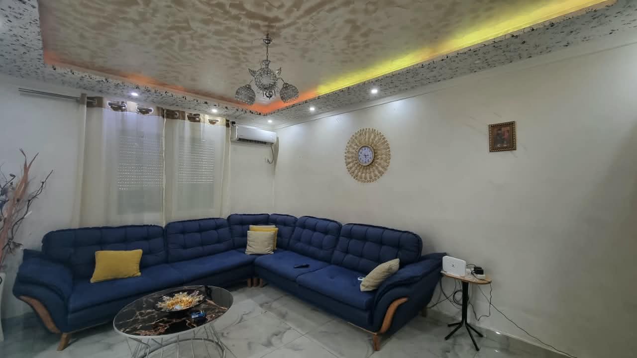 Affitto, Appartamento 1+1, Palazzo con Freccia, Tirana
