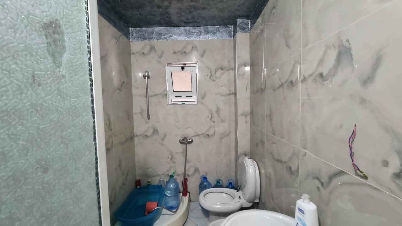 Affitto, Appartamento 1+1, Palazzo con Freccia, Tirana