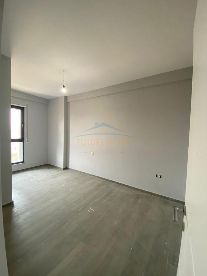 Rent, Apartment 3+1+2, Ndregjoni Complex, Tirana