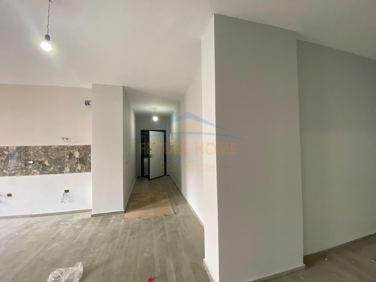 Rent, Apartment 3+1+2, Ndregjoni Complex, Tirana