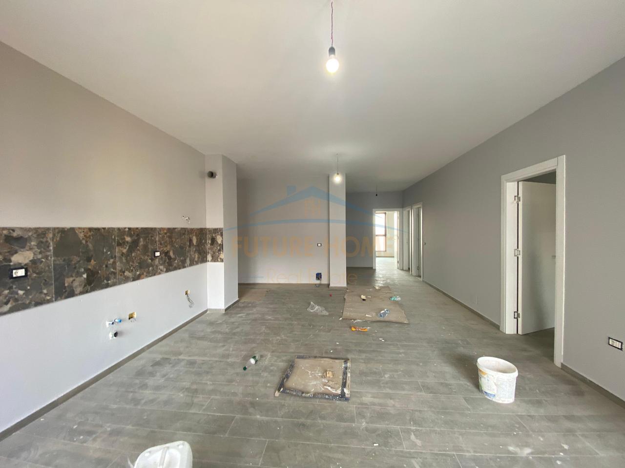 Rent, Apartment 3+1+2, Ndregjoni Complex, Tirana