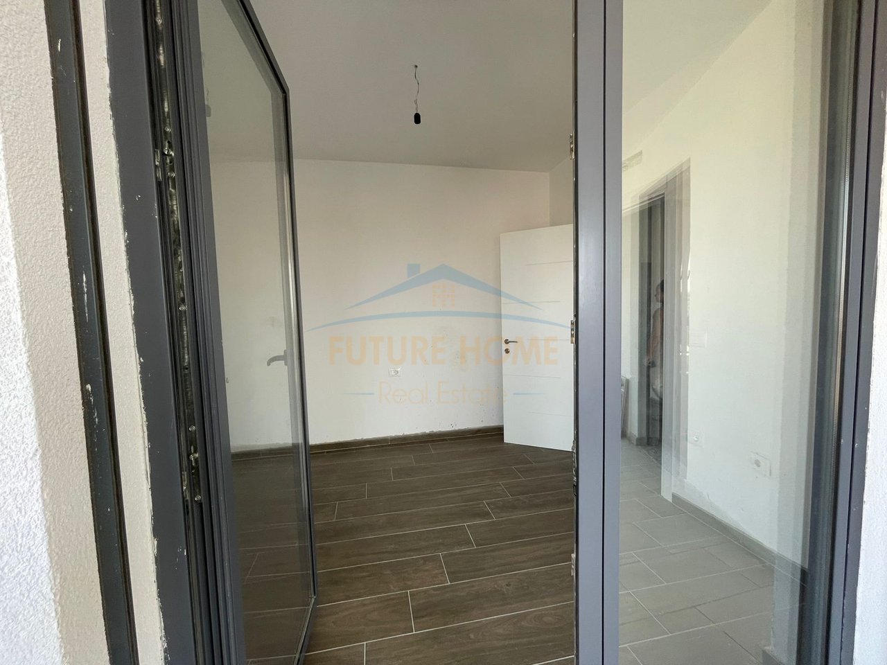 Rent, Apartment 2+1+2, Ndregjoni Complex, Tirana