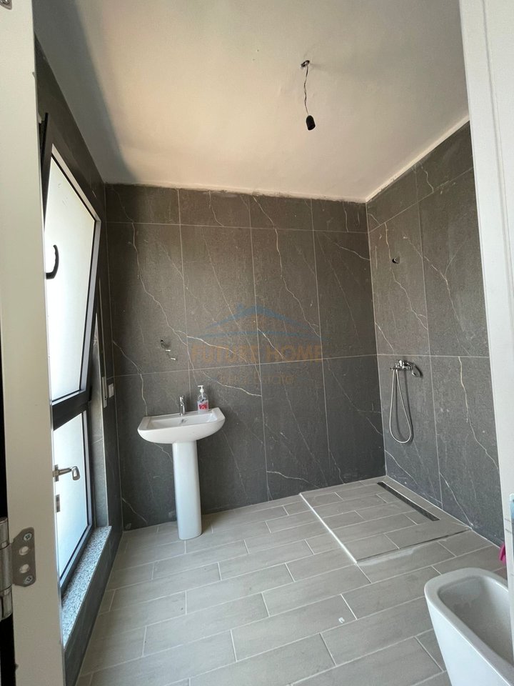 Rent, Apartment 2+1+2, Ndregjoni Complex, Tirana