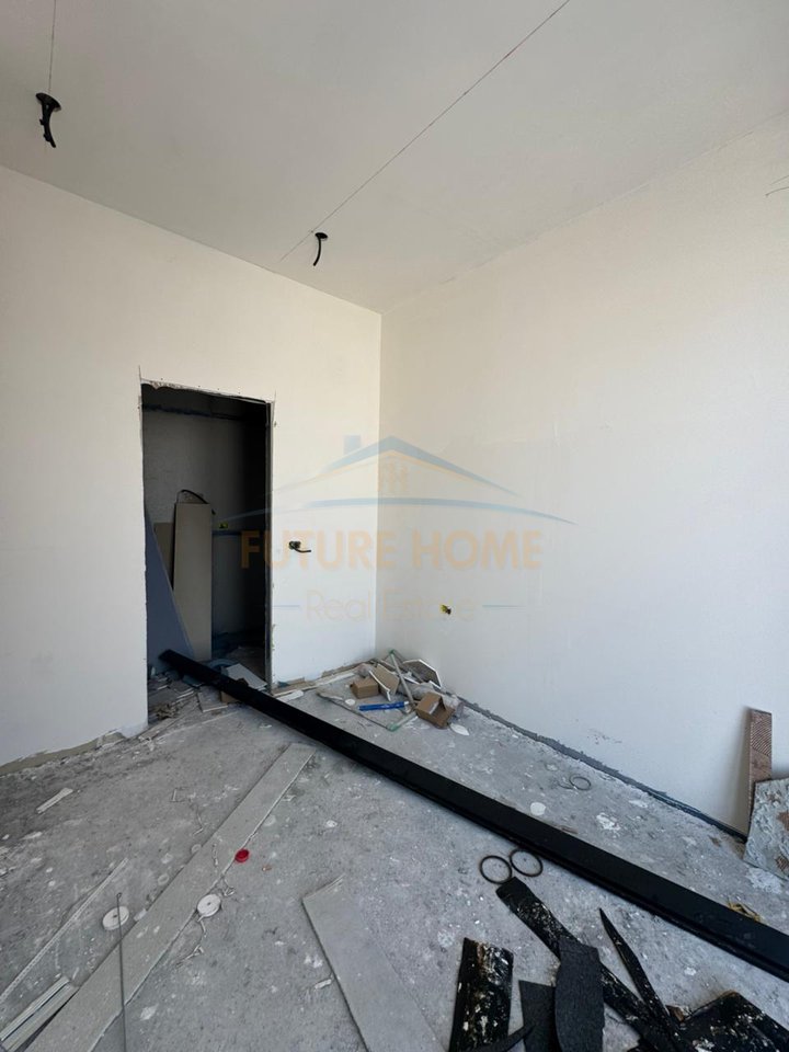 Shitet, Apartament 2+1+2, Yzberisht, Tiranë.