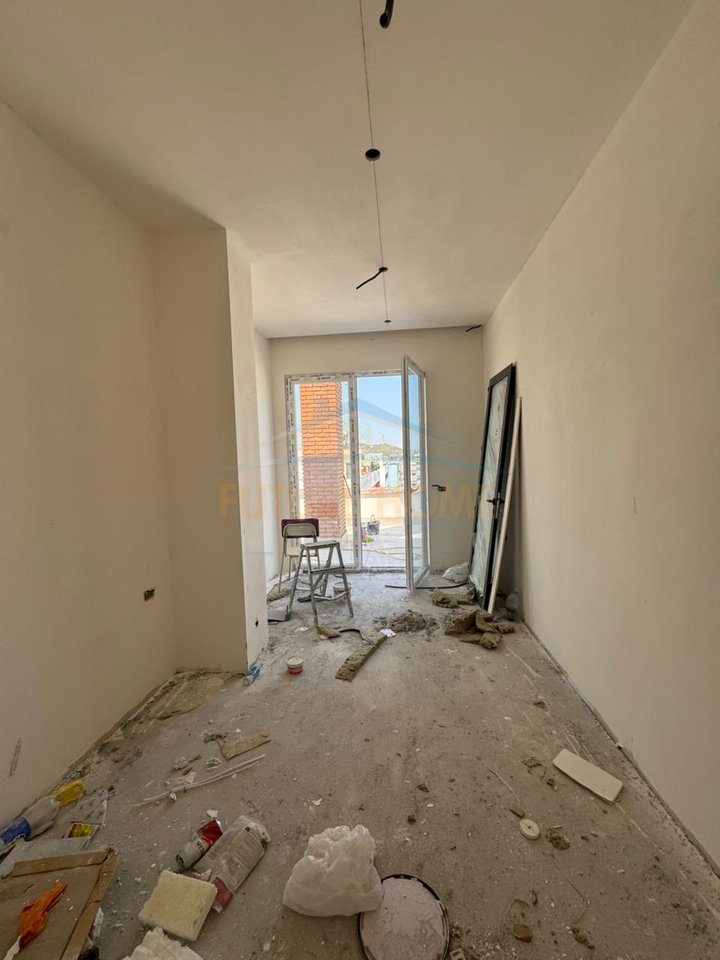 Shitet, Apartament 2+1+2, Yzberisht, Tiranë.