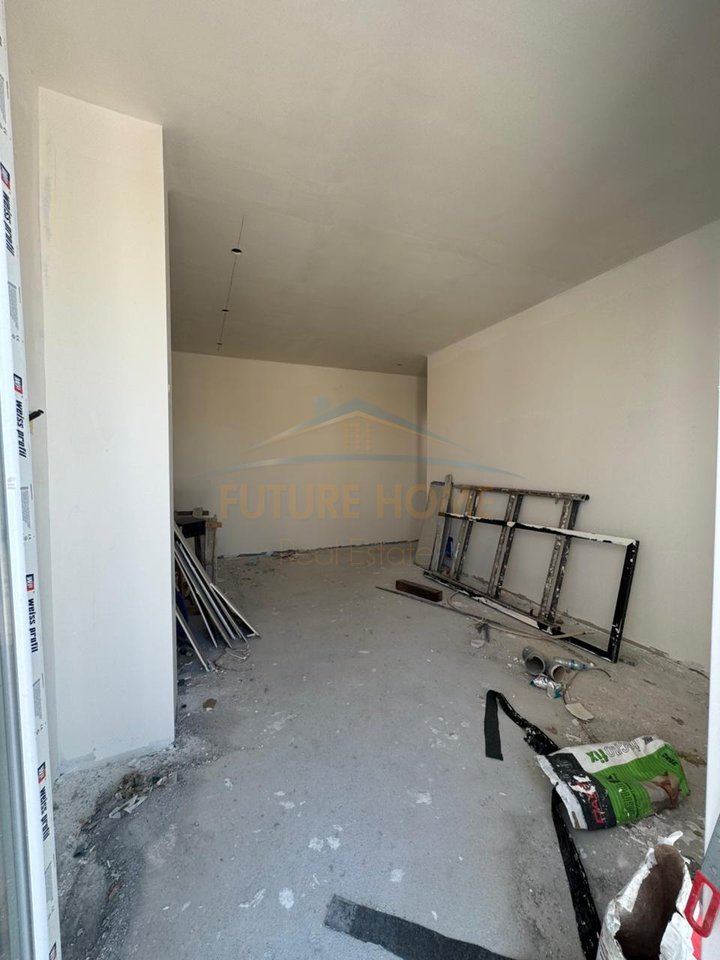 Shitet, Apartament 2+1+2, Yzberisht, Tiranë.