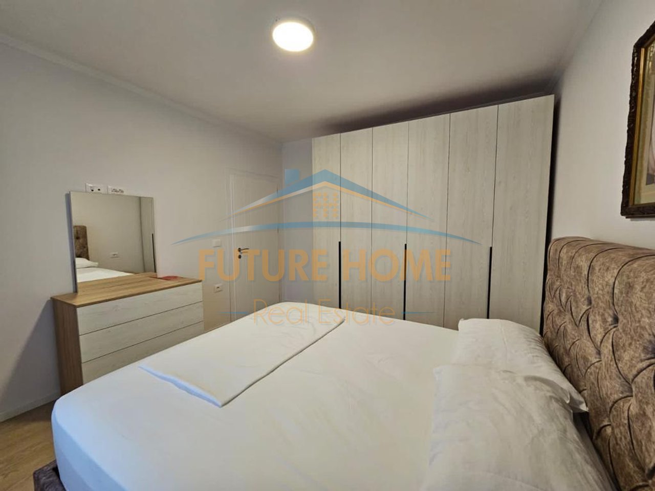 Qera, Apartament 1+1, Rruga e Kavajes, Tiranë.