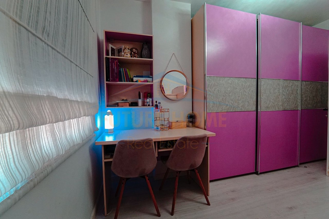 Shitet, Apartament 3+1+2, Unaza e Re, Tiranë