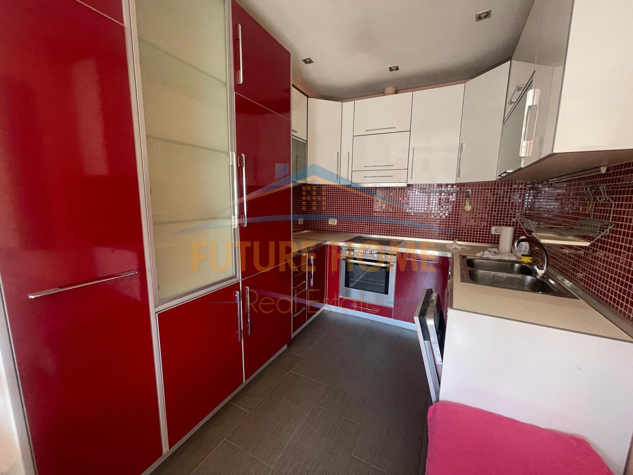 Rent, Apartment 2+1+2+Parking Space, Fresku, Tirana.