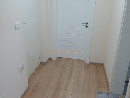Shitet apartament1+1 , te shkolla Osman Myderizi