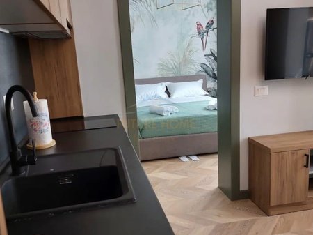 Qera, Apartament 1+1, Mozaiku i Tiranes, Tiranë