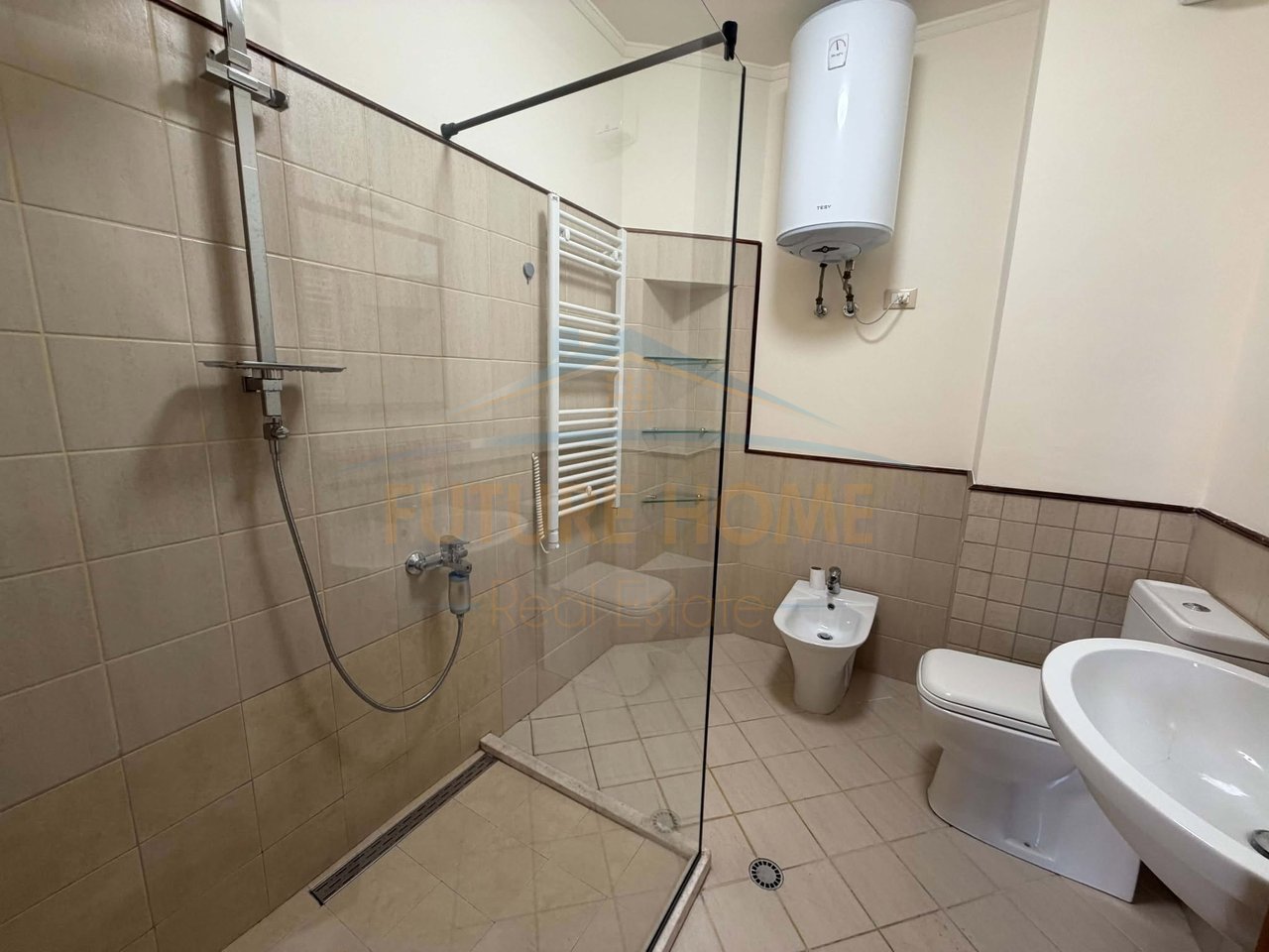 Rent, Apartment 2+1+2, Artistic Lyceum