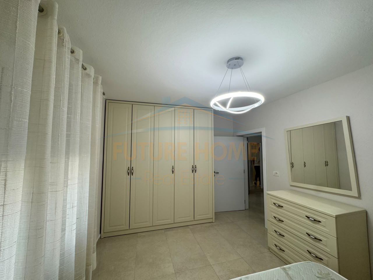 Shitet, Apartament 1+1, Selvia, Tirane