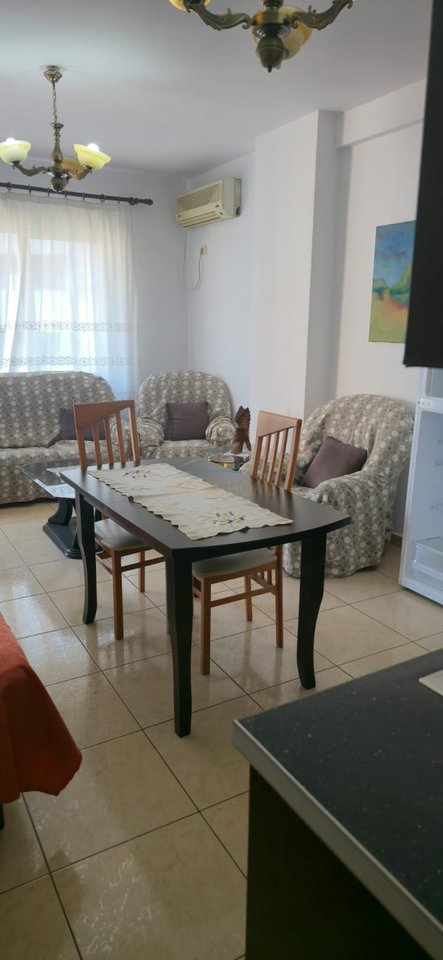 Shitet,Apartament 1+1,Unaza e Re,Tirane.