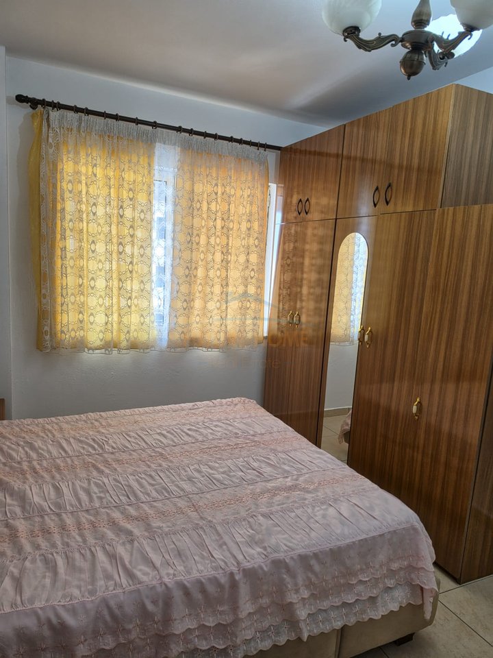 Shitet,Apartament 1+1,Unaza e Re,Tirane.