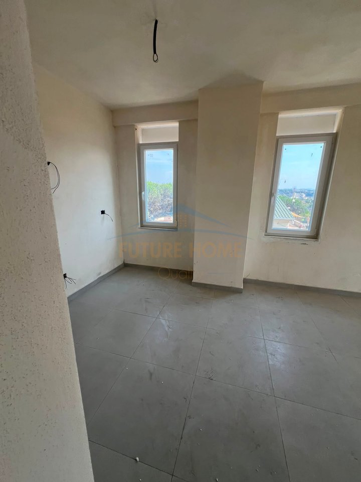 Shitet, Apartament 1+1, Mali Robit, Golem