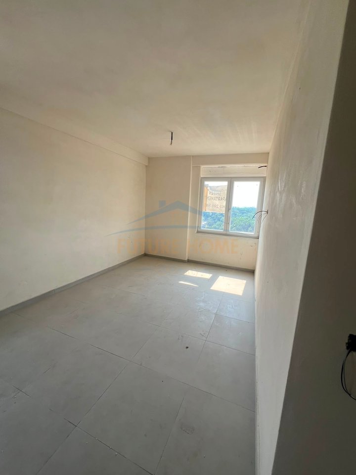 Shitet, Apartament 1+1, Mali Robit, Golem