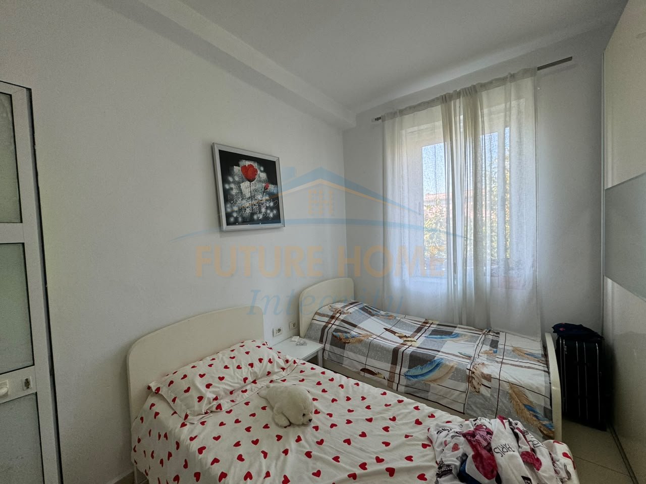 Shitet, Apartament 1+1, Bllok, Tiranë.