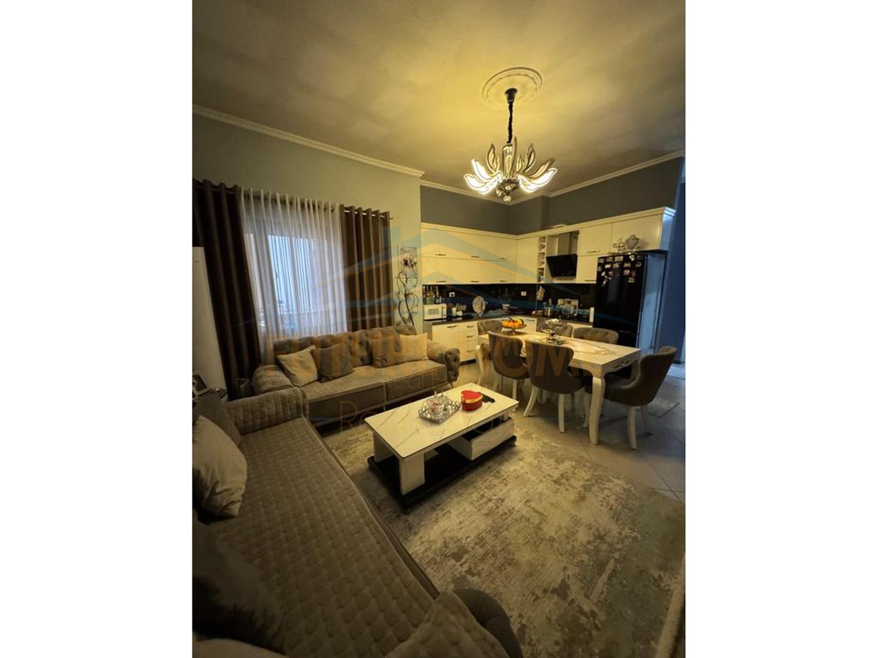 Shitet Apartament 2+1+2 , Unaza e Re , Tiranë