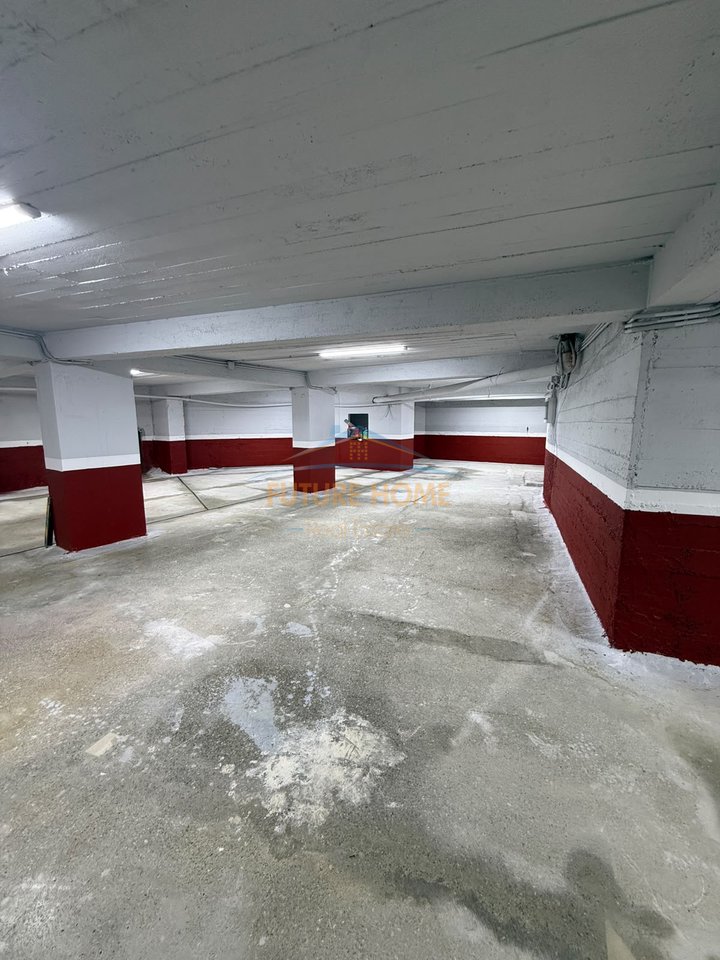 Rent, Space for Parking or Warehouse, Reshit Petrela Street, Tirana