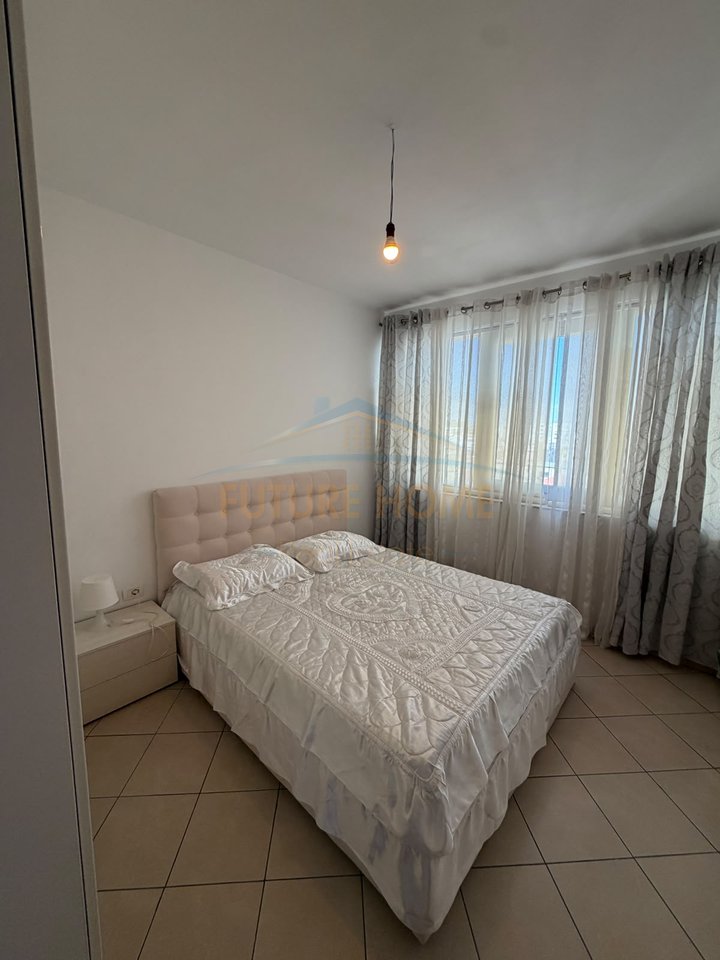 Shitet, Apartament 3+1, Rruga e Kavajës