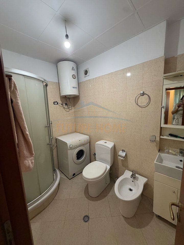 Shitet, Apartament 3+1, Rruga e Kavajës