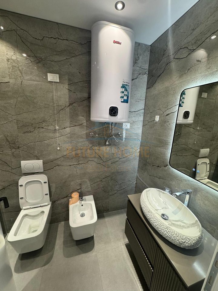 Qera, Apartament 2+1+2+Post Parkimi , Lake View Residence , Tiranë