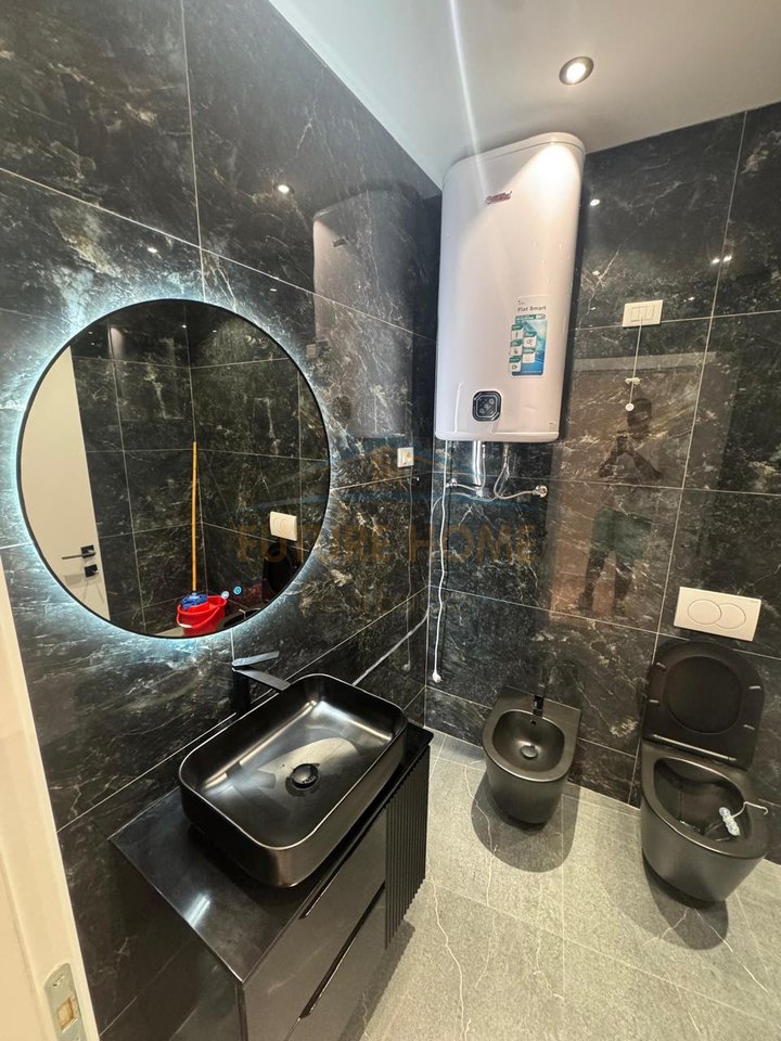Qera, Apartament 2+1+2+Post Parkimi , Lake View Residence , Tiranë