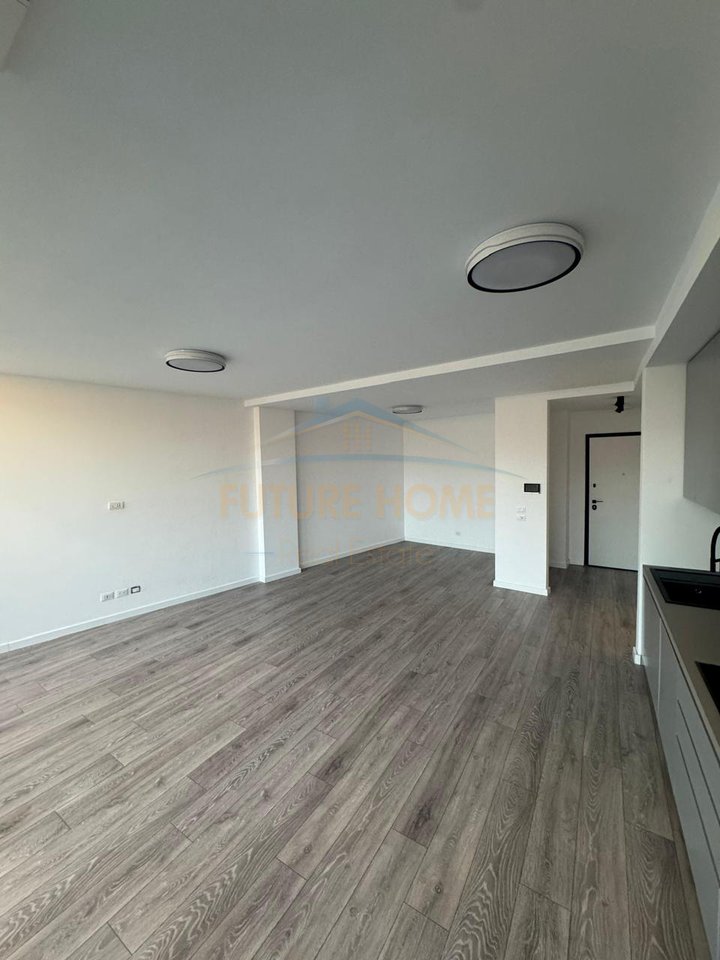 Qera, Apartament 2+1+2+Post Parkimi , Lake View Residence , Tiranë