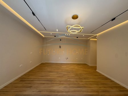 Shitet, Apartament 2+1+2, Quartum Residence, Rruga Panorama.
