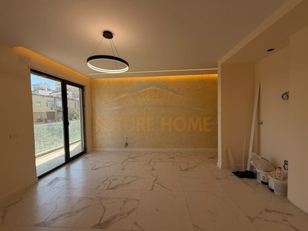 Qera, Apartament 1+1 për Zyra, Selvia, Tiranë.