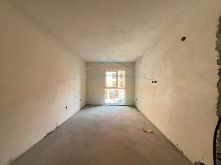 Shitet, Apartament 3+1+2, Rezidenca RingSide, Tiranë.