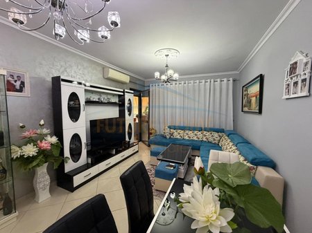 Qera, Apartament 2+1+2, Astir