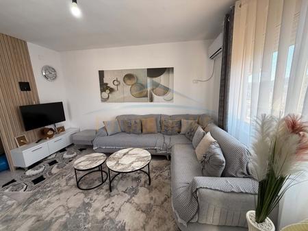 Qera, Apartament 1+1 + Verandë, Kompleksi Fratari, Unaza e Re, Tiranë