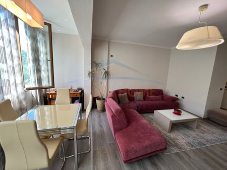 Qera, Apartament 2+1+2, Fresk, Tiranë.