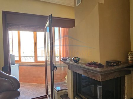 Shitet, Apartament 3+1+2, Ish urt, Durres