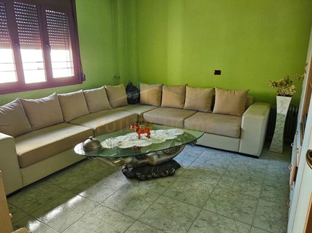 Shitet, Apartament 3+1+2, Ish urt, Durres