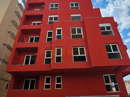 Shitet , Apartament 1+1 , Golem, Durres