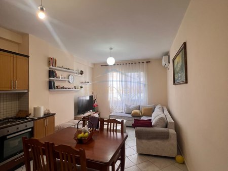 Shitet, Apartament 1+1, Pranë Vilës L, Astir