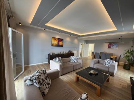 Qera , Penthouse , Liqeni i thate , Tirane
