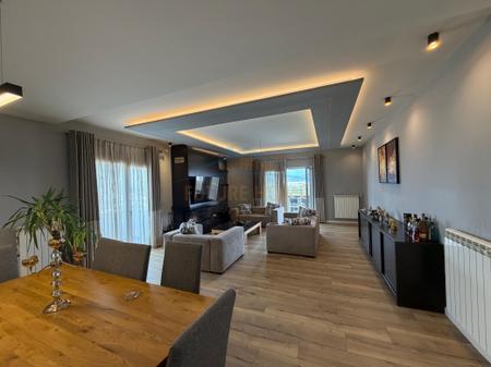 Qera , Penthouse , Liqeni i thate , Tirane