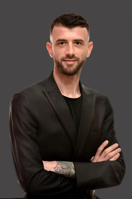Emiliano Kapllani
