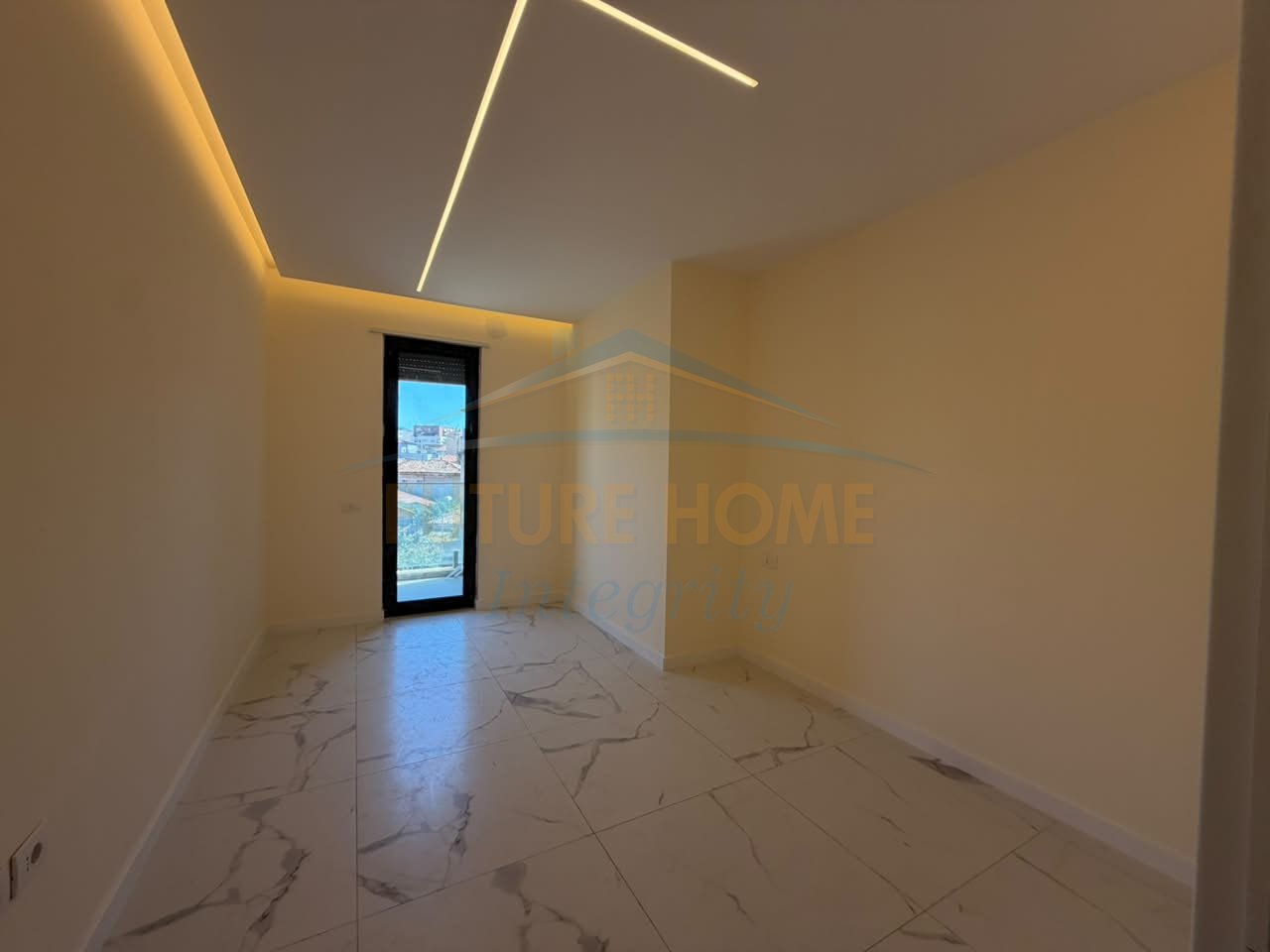 Qera, Apartament 1+1 për Zyra, Selvia, Tiranë.