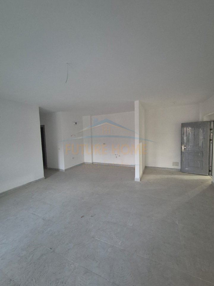 Rent, Apartment 3+1+2, located at the end of 5 May Street, near the “Ardian Klosi” School