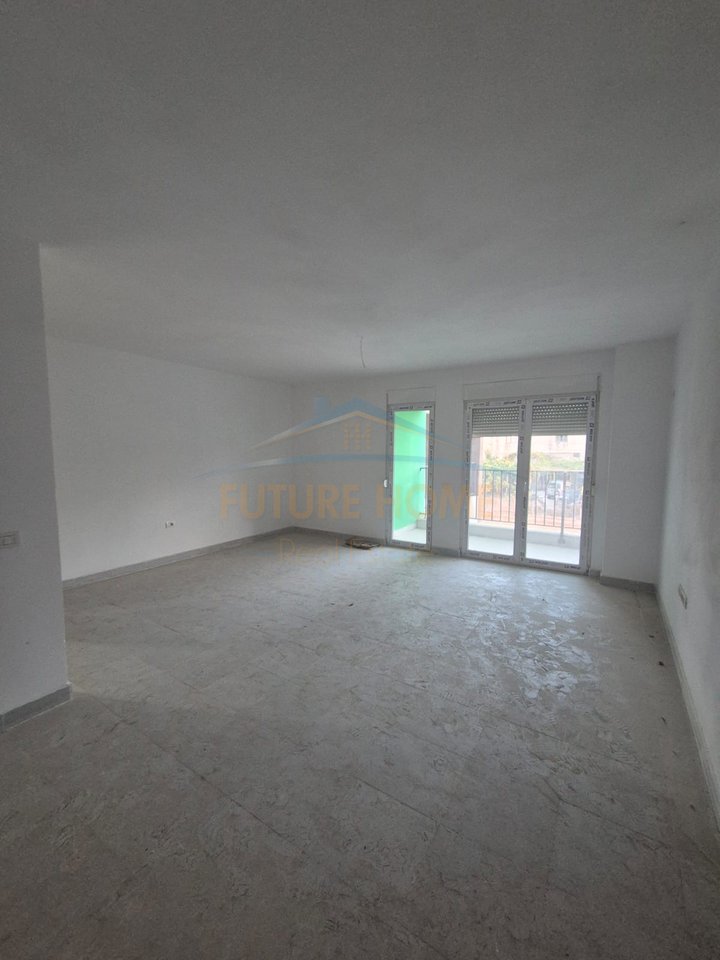 Rent, Apartment 3+1+2, located at the end of 5 May Street, near the “Ardian Klosi” School